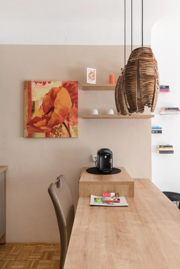 Cosy Near Vic * Wien